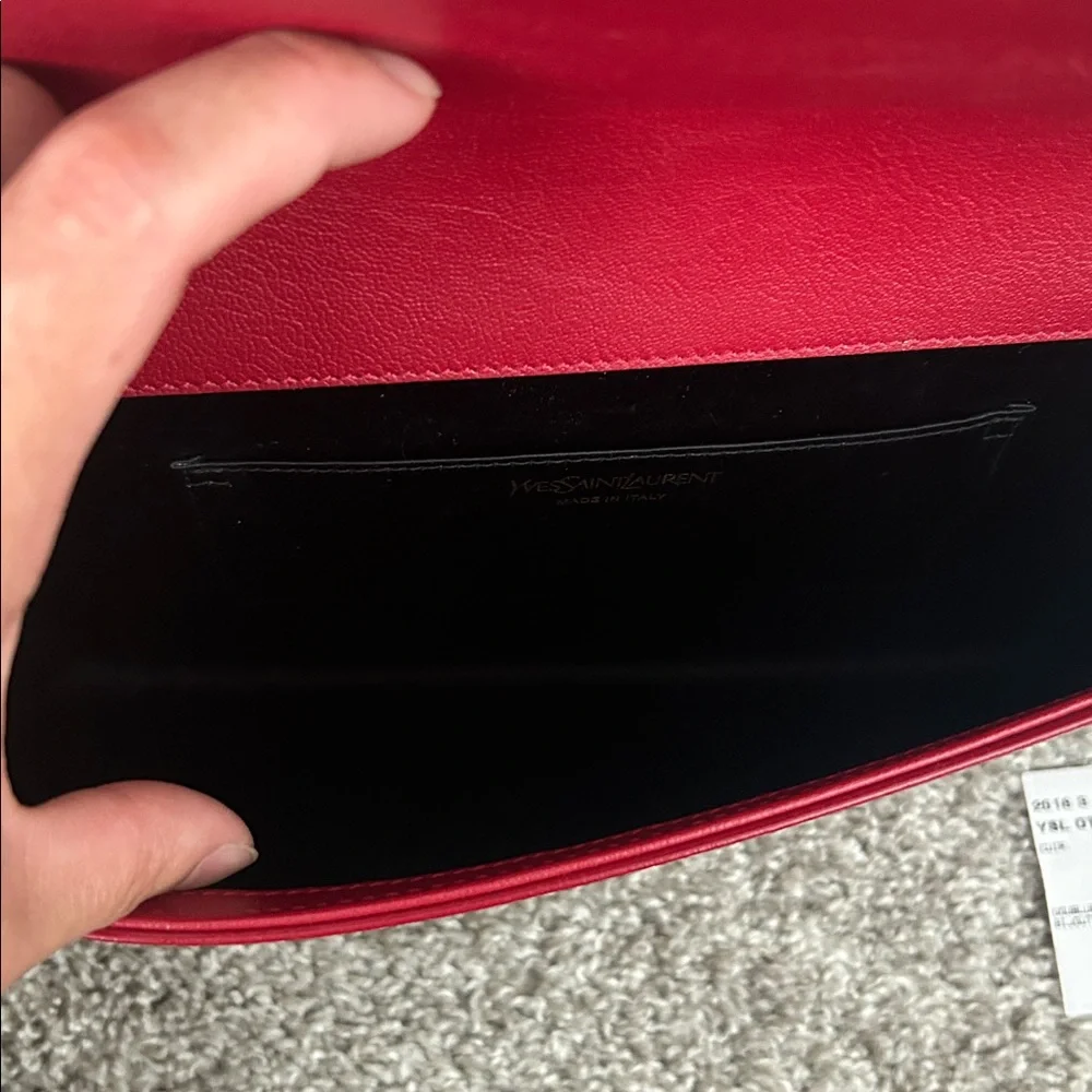 Yves Saint Laurent Red Belle de Jour clutch - Picture 4 of 10